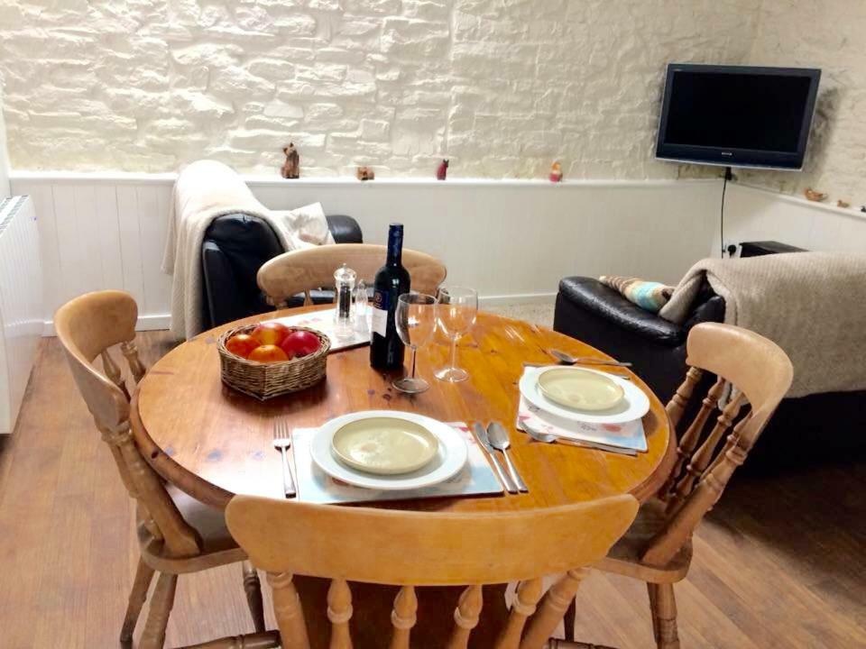 Cwmtwrch Cottage Carmarthen Eksteriør billede